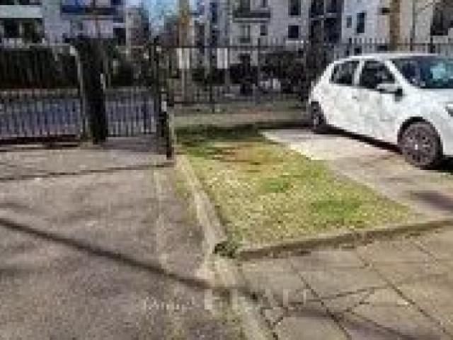 PARKING EXTERIEUR RDC