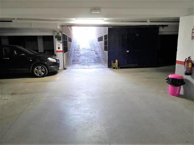 Parking en alquiler en Linares, Calle Julio Burell, 48, 23700