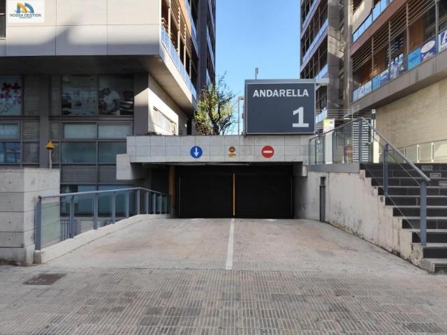 Parking en alquiler en Valencia, Vara de Quart