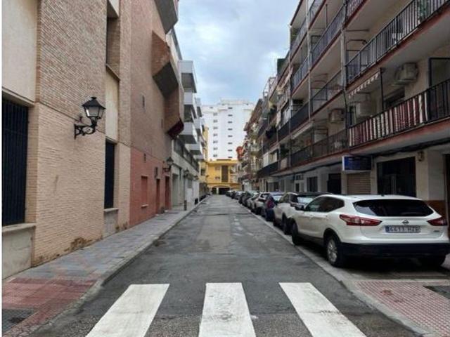 PARKING EN EL CENTRO DE FUENGIROLA