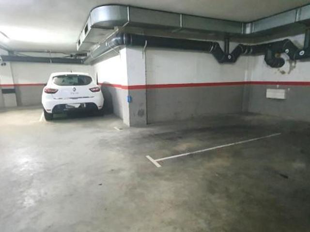 Parking en venta en Barberà del Vallès, CENTRE