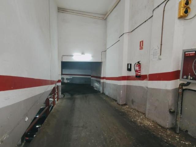Parking en venta en Barcelona, Verdun
