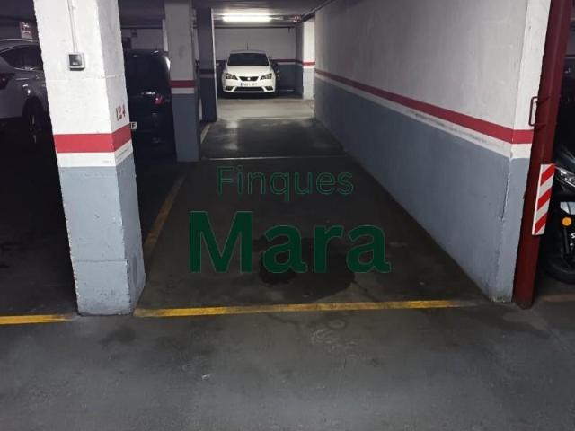 Parking en venta en Sant Boi de Llobregat, Centre