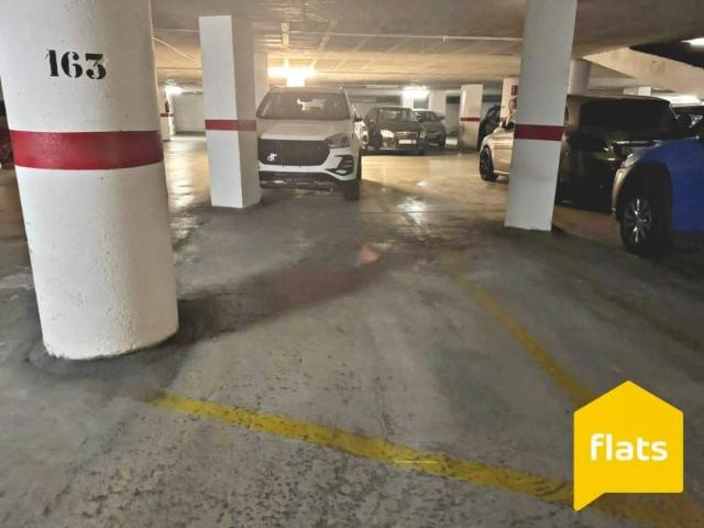 Parking en venta en Santa Coloma de Gramenet, Riu nord