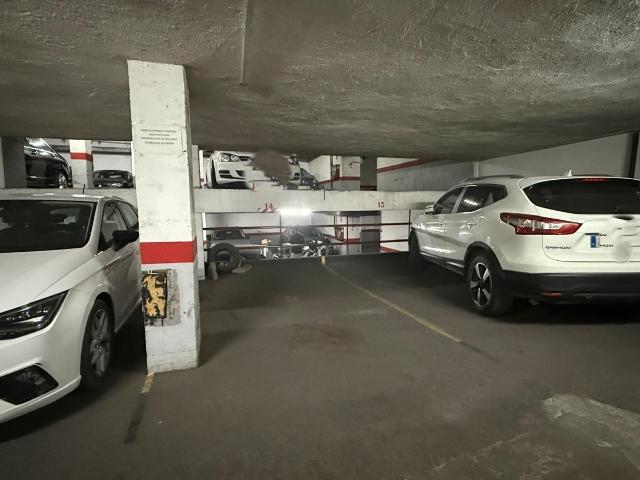PARKING JUNTO RAMBLA SAN SEBASTIAN