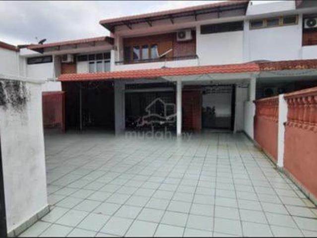 PARKING LUAS 24x80 sqft Double Storey Teres Seksyen 6 Shah Alam
