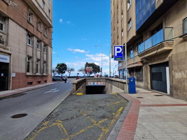 PARKING PUBLICO PASEO MARITIMO ZONA PLAYA ORZAN!