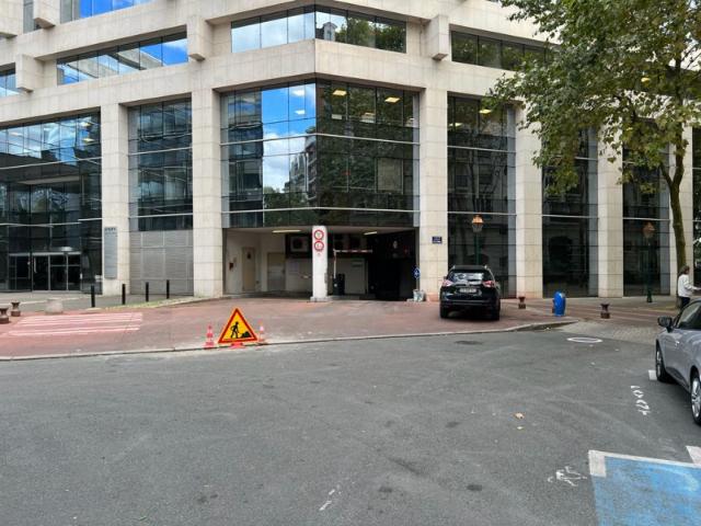 Parking Place de Turenne Saint Maurice