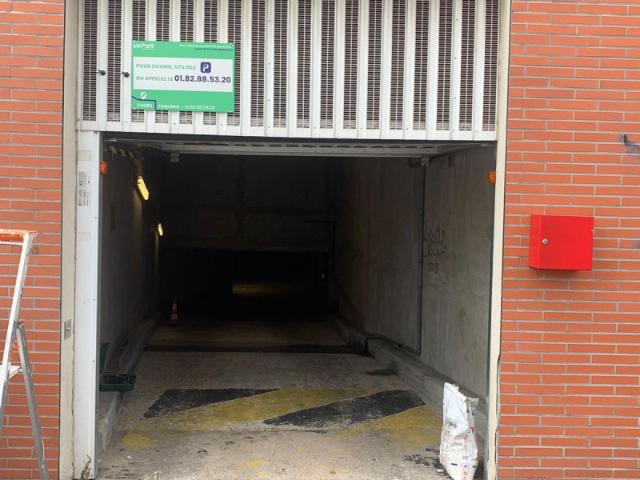 Parking Plateau Pyramide