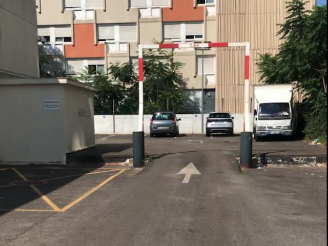 Parking rue de la Commune Aubervilliers