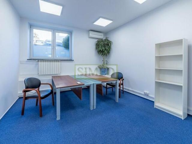 Parking,recepcja,dostęp24h,ochrona, wys.standard