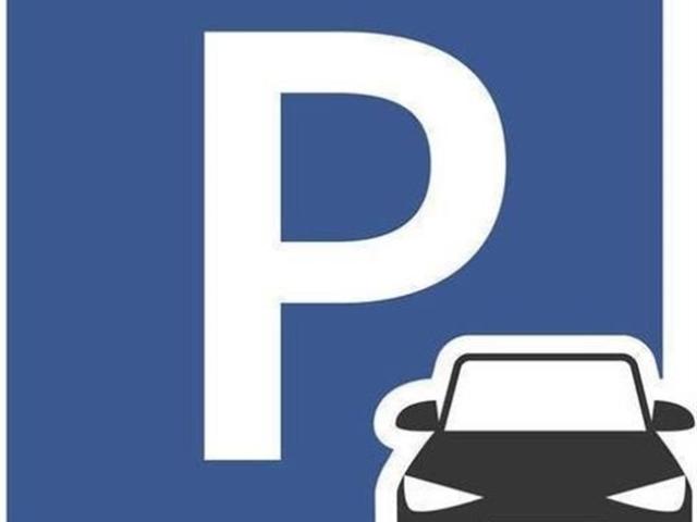 Überdachter Parkplatz in Chailly