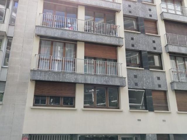 Parking 19 rue Leroux