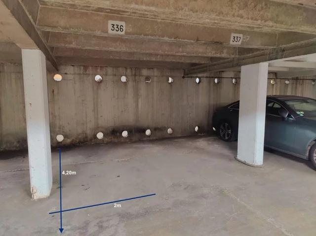 Parking 8.4m ²