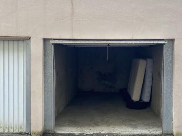 Parking/box 15 m²