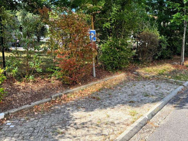 Parking/box