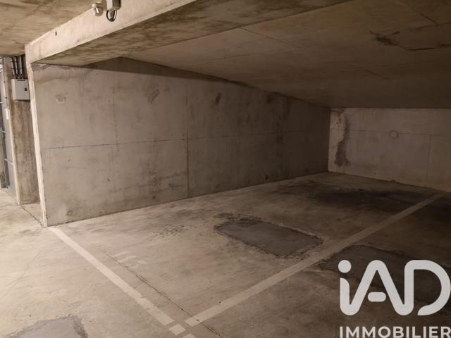 Parking/box 17 m²