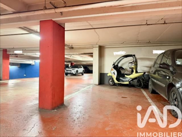 Parking/box