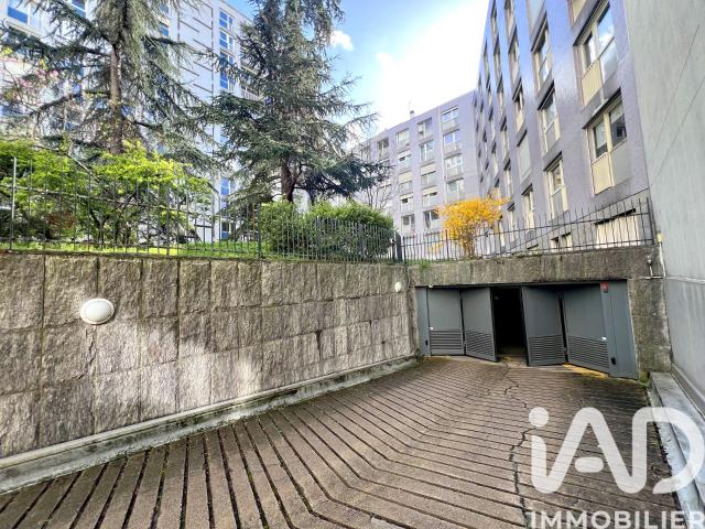 Parking/box 12 m²