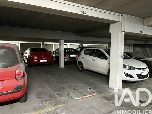Parking/box 12 m²