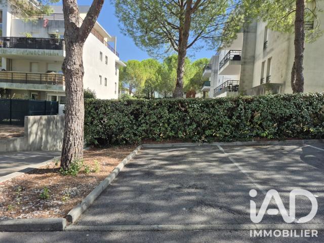 Parking/box 12 m²