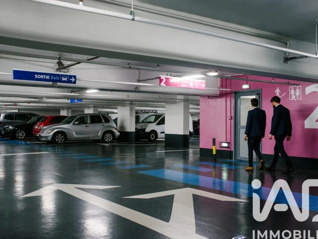 Parking/box