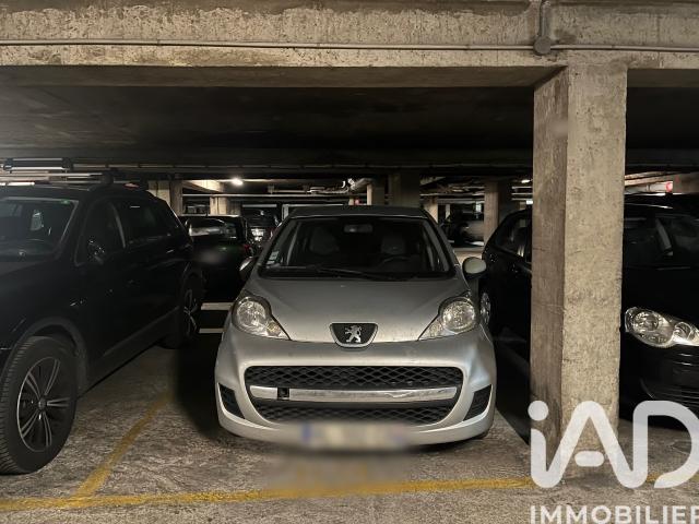 Parking/box