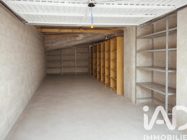 Parking/box 24 m²