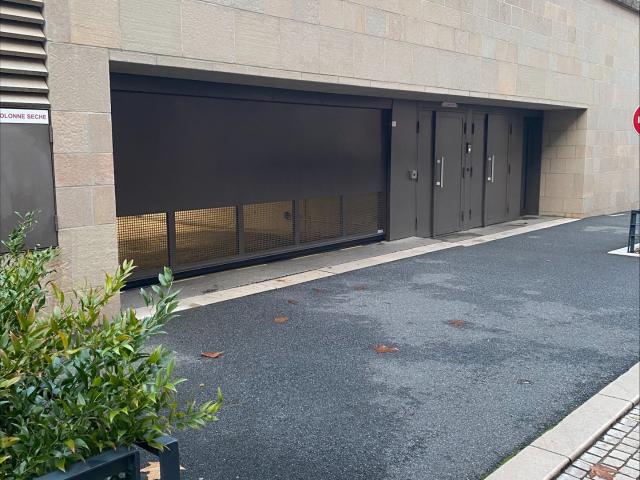 Parking/box 25 m²