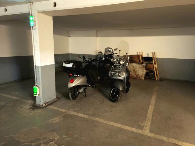 Parking/box
