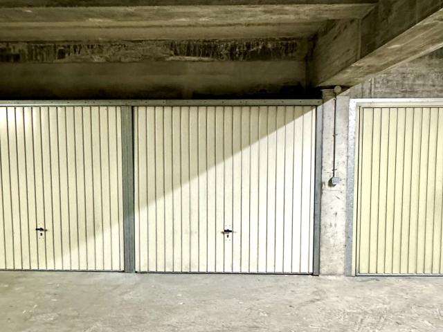 Parking/box 12 m²