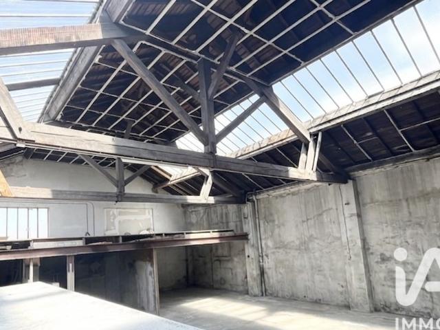 Parking/box 200 m²