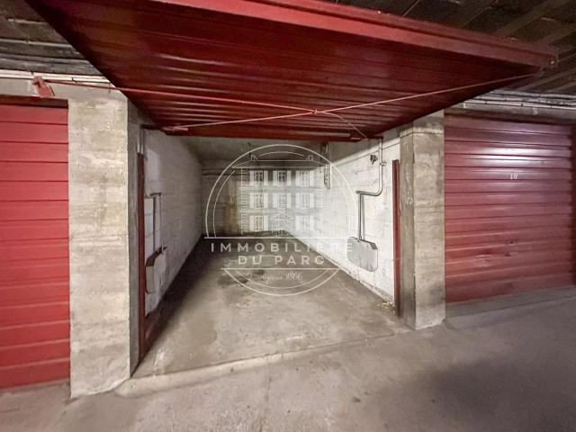 Parking/box