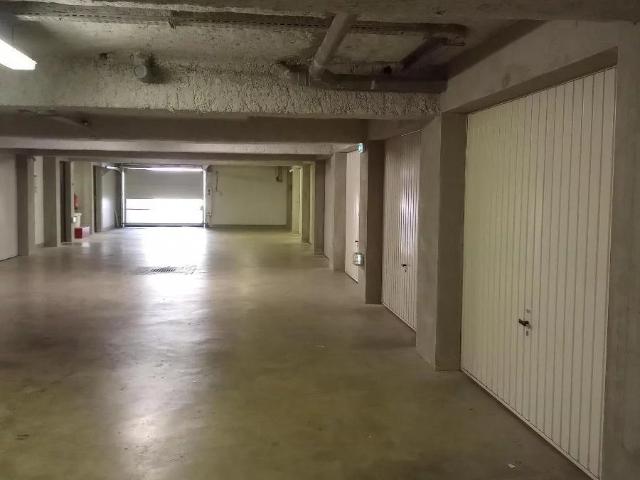 Parking/box