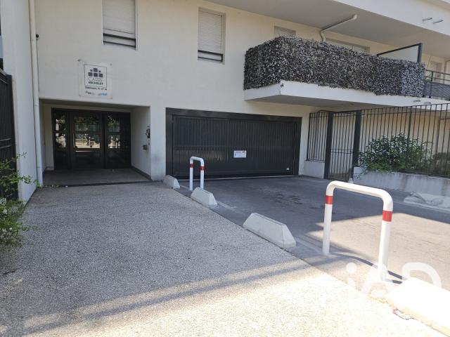 Parking/box 23 m²