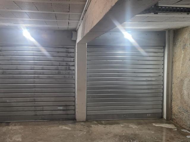 Parking/box 33 m²