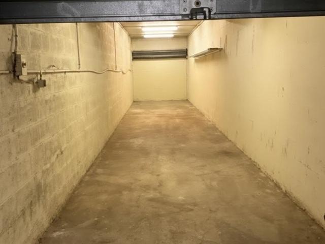 Parking/box