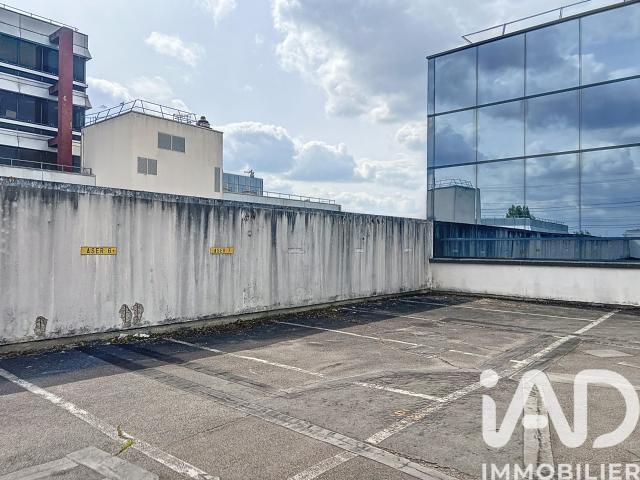 Parking/box 60 m²