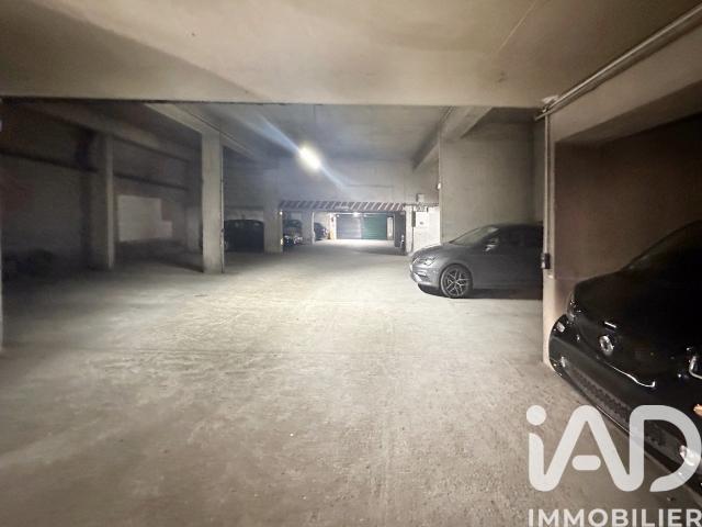 Parking/box 9 m²