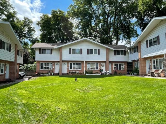 Parkland Village 14 John St Choose your rent level Call for Details Parking included
