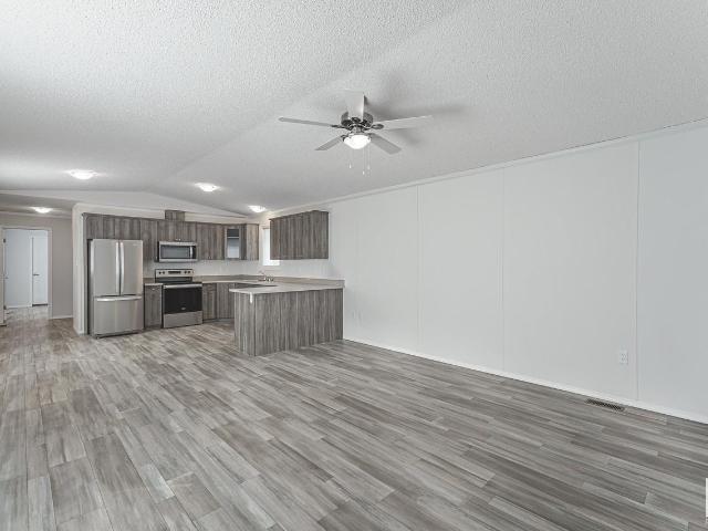 Parkland Village 3 Bedroom Apartment for Rent at 25 53222 Range Road, Spruce Grove, AB T7X None