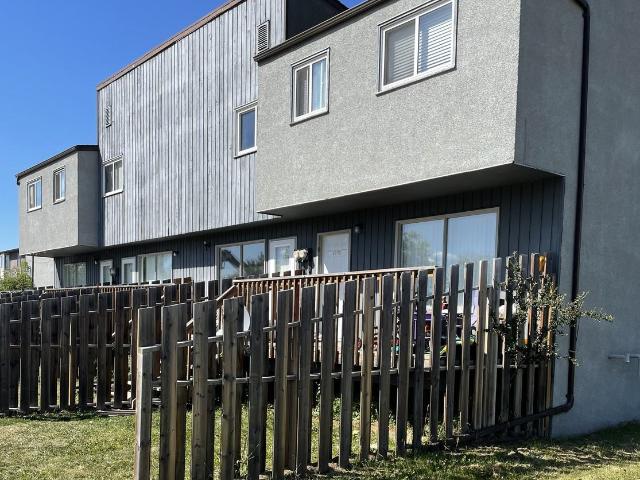 Parkland Village 3 Bedroom Apartment for Rent at 47 Avenue, Lloydminster, SK S9V None