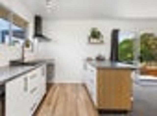 Parklands, 3 bedrooms, $650 pw