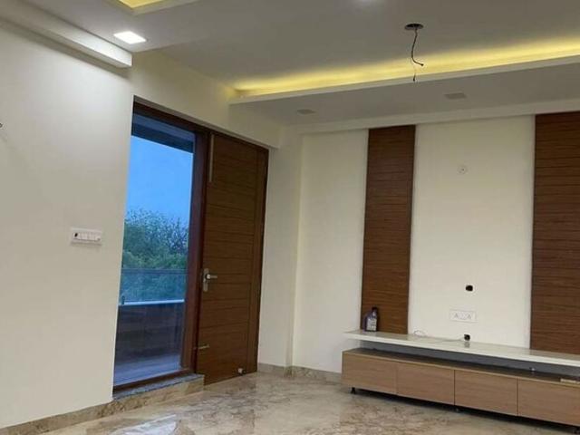 Parklands 4 Bedroom 350 Sq. Yd. Builder Floor in Sector 85 Faridabad Listing ID: #10024