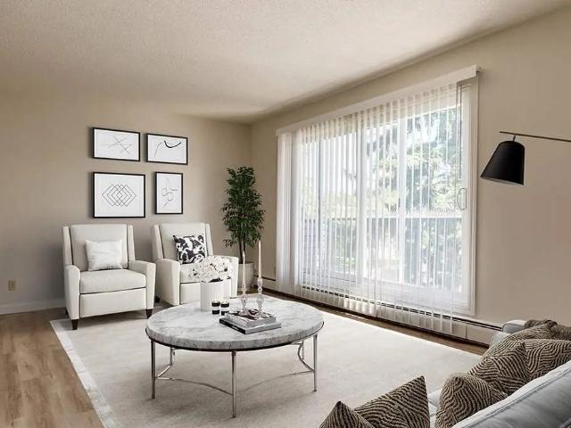 Parklane Gardens 1 Bedroom Apartment for Rent at 11530 124 St Nw, Edmonton, AB T5M 0K6 Inglewood