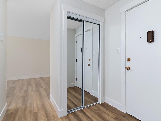 Parklane Manor Apartments – 114 Street NW 1 Bedroom Apartment for Rent at 10630 114 St Nw, Edmonton, AB T5H 3J9 Queen Mary Park