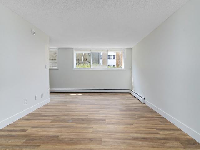Parklane Manor Apartments – 114 Street NW 1 Bedroom Apartment for Rent at 10630 114 St Nw, Edmonton, AB T5H 3J9 Queen Mary Park