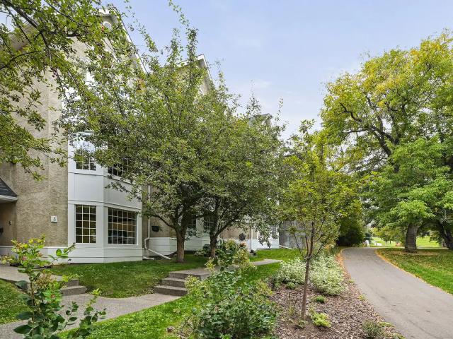 Beautiful Modern 3 Bedroom, 2.5 Bath T/Home with a Rare Double Attached Garage!