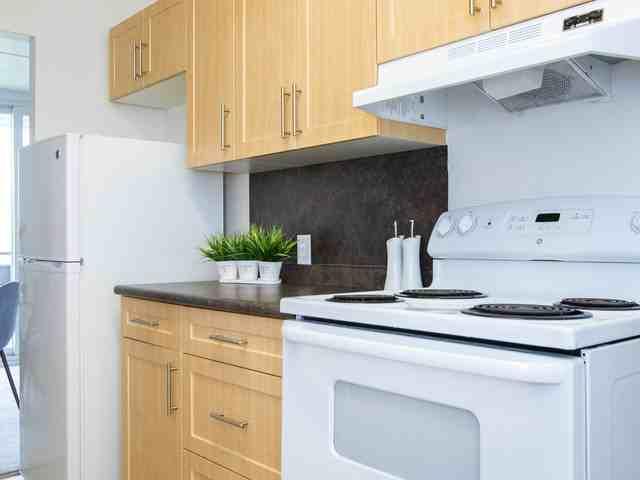 Parkside Plaza 1 Bedroom Apartment for Rent at 1630 Henderson Hwy, Winnipeg, MB R2G 2B9 Valhalla