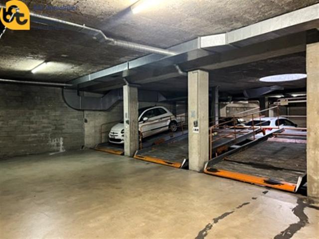 Parkplatz am Aufzug in Sierre